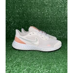 Nike Revolution 5 Pink Gray Running Sneakers Boy Girl Youth Shoes Size 5Y BQ5671